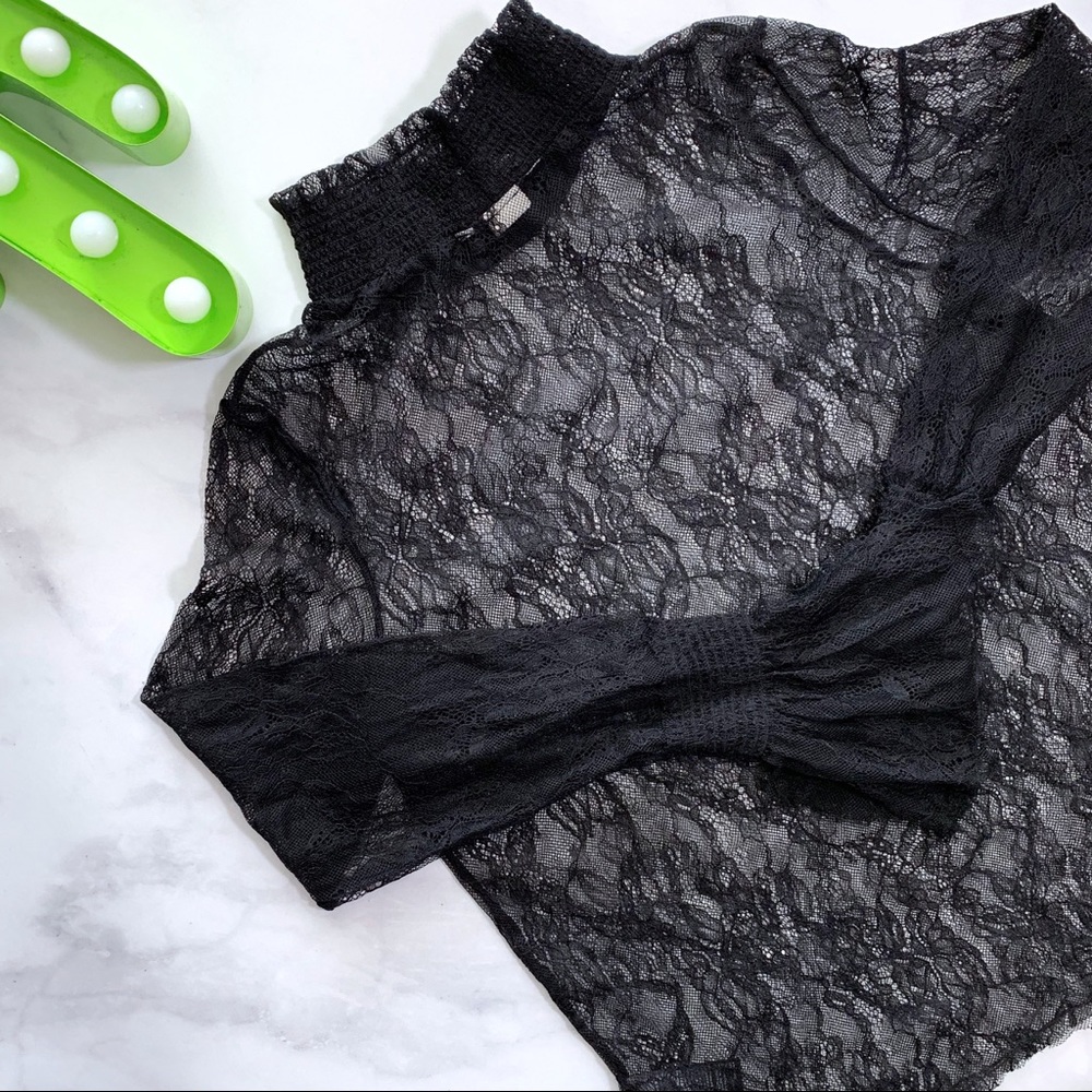 H&M lace top NWOT